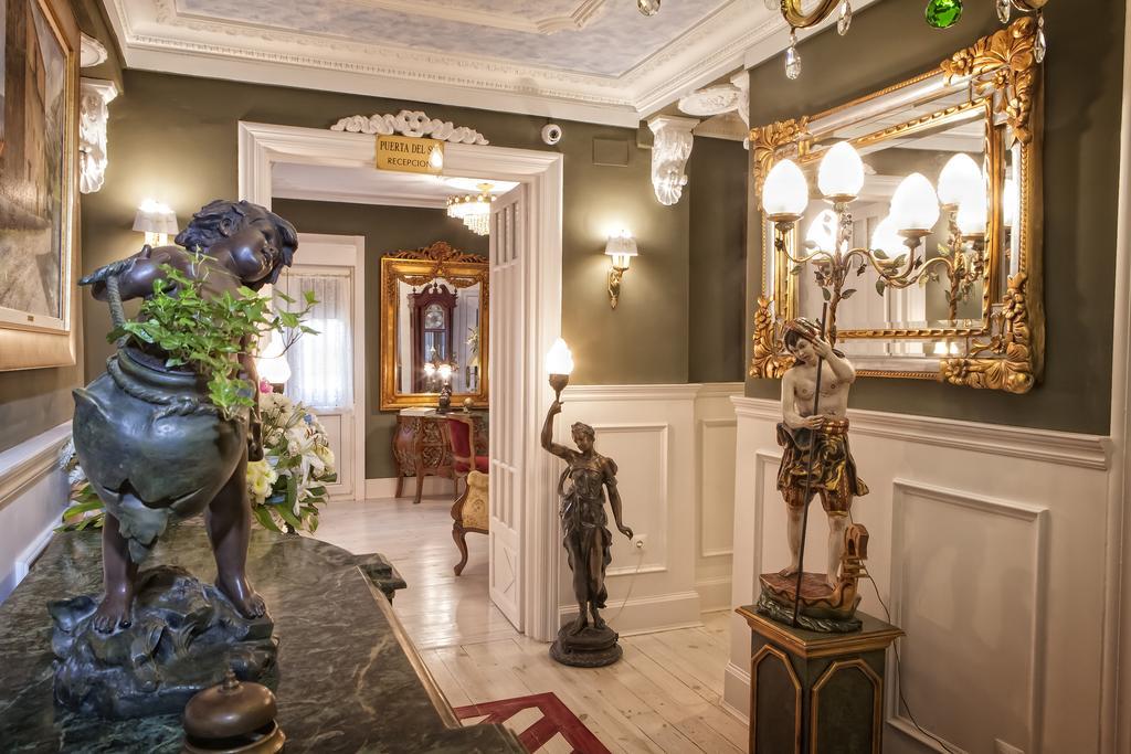 Hostal Boutique Puerta Del Sol Torrelavega Eksteriør bilde