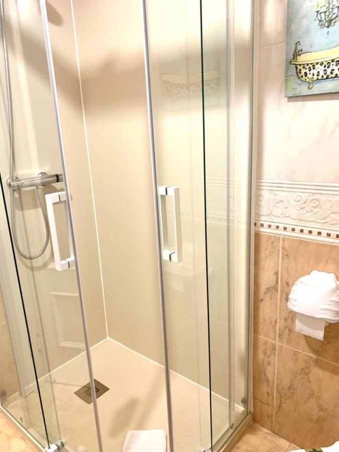 Hostal Boutique Puerta Del Sol Torrelavega Eksteriør bilde