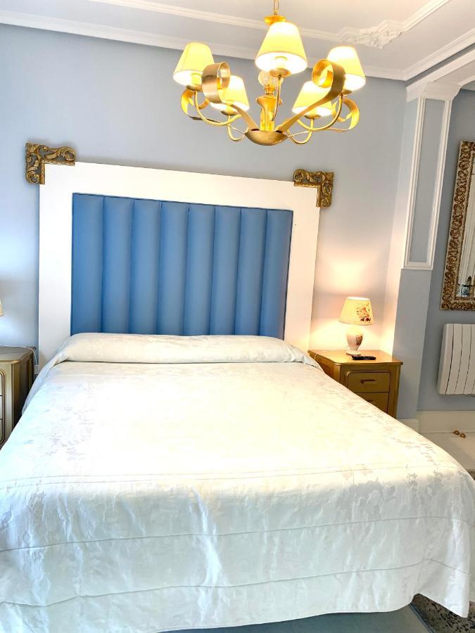 Hostal Boutique Puerta Del Sol Torrelavega Eksteriør bilde